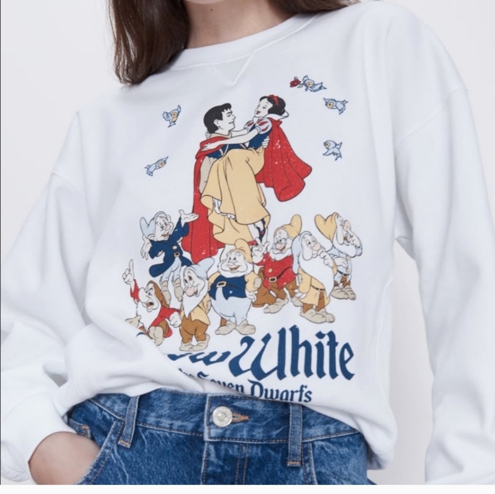 Zara Snow White and the Seven Dwarf's Sweatshirt Size Small